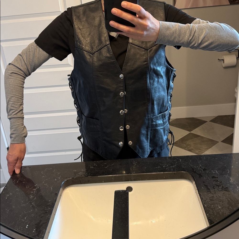 Interstate leather - lace up women’s vest 🎉 - Picture 14 of 14